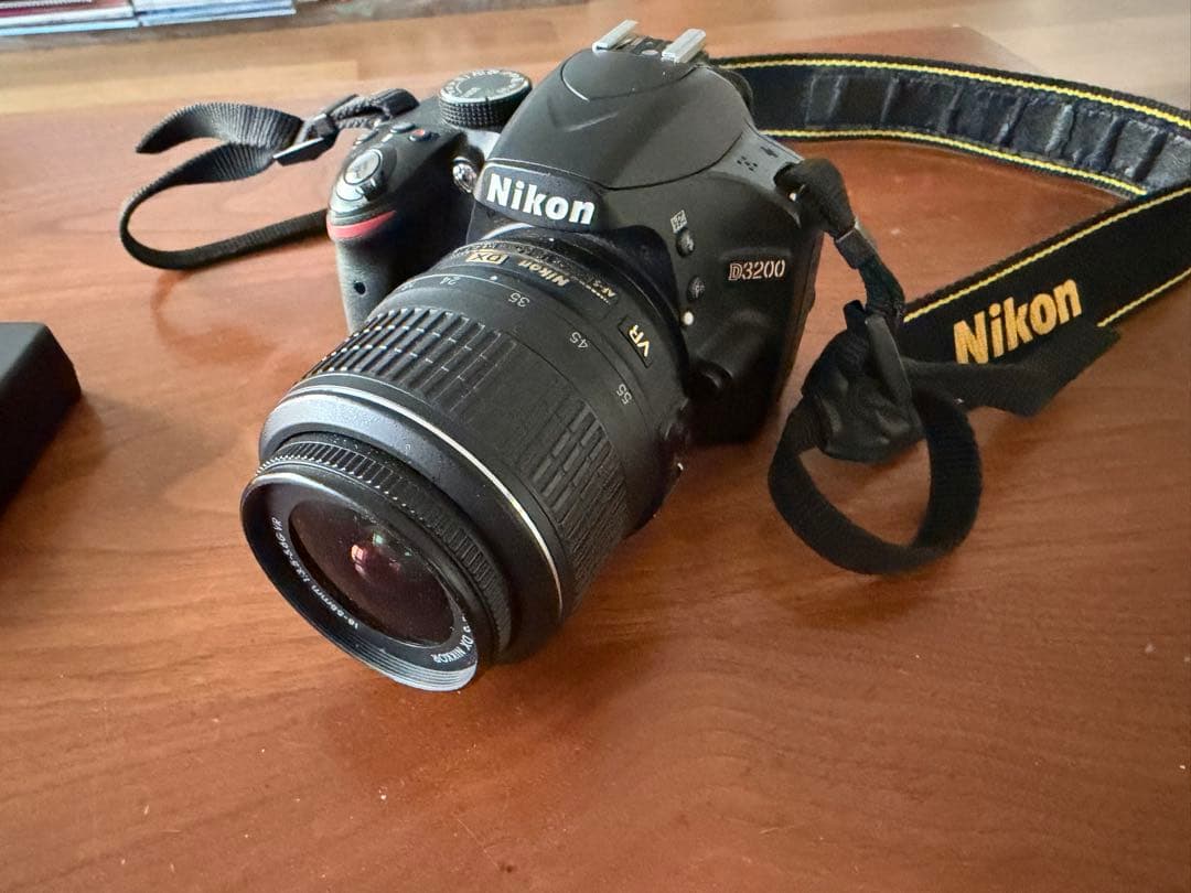 Nikon D3400 デジタル一眼レフカメラ 18-55mmレンズ付き