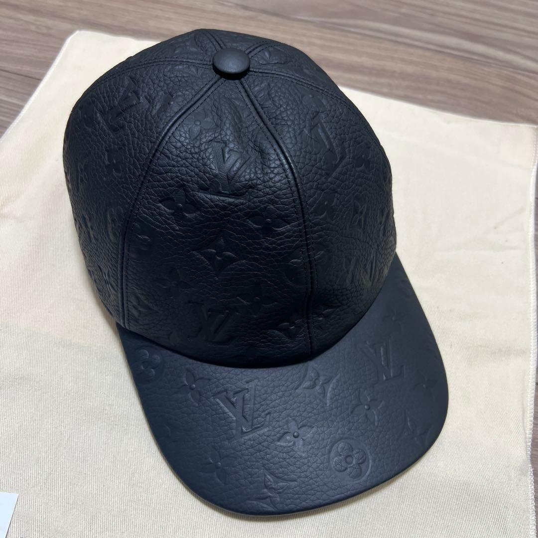 ルイヴィトン レザー モノグラム キャップ 黒 60 美品　値引き可