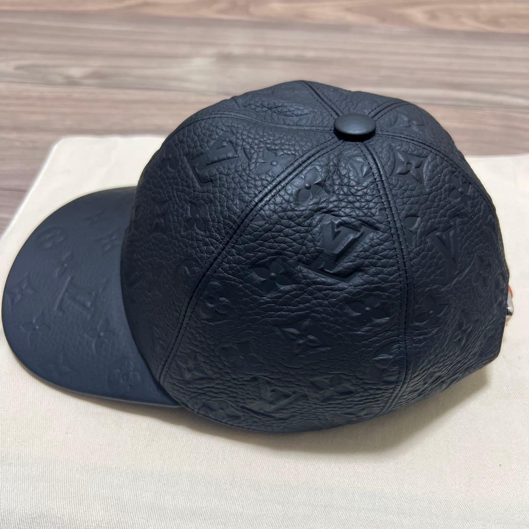 ルイヴィトン レザー モノグラム キャップ 黒 60 美品　値引き可