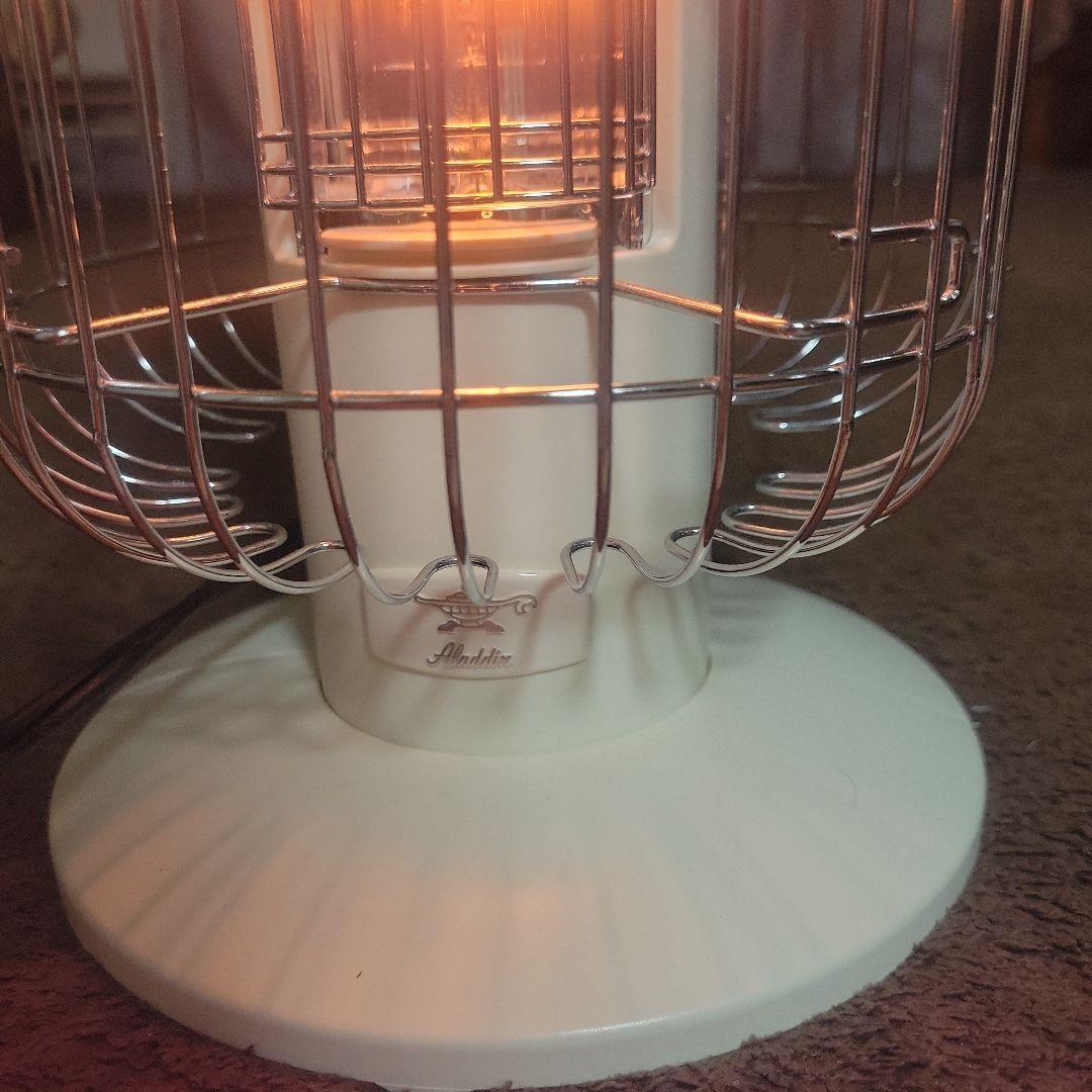 2024年製アラジン遠赤グラファイトヒーターホワイト　CAH-G42GA(W)