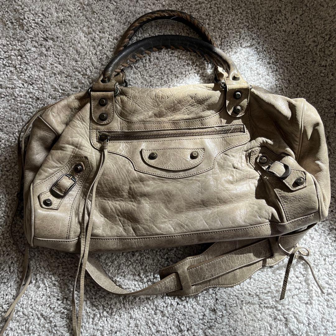 バレンシアガベージュ レザー ハンドバッグ