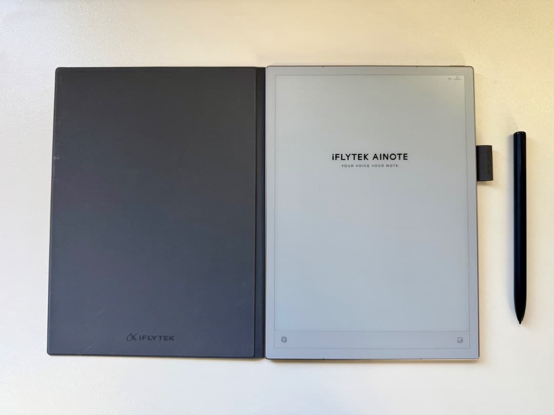iFLYTEK AIRNOTE 2と専用キーボードケース