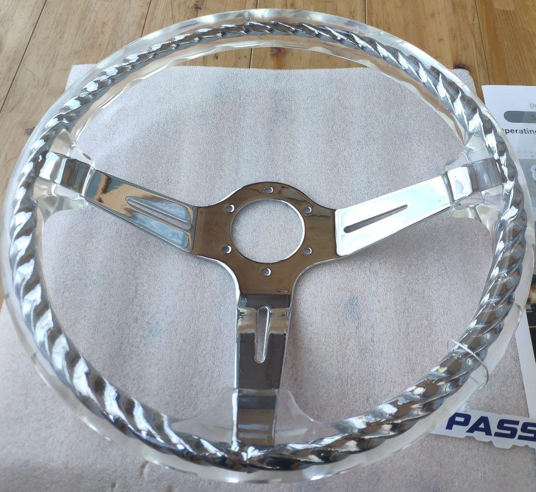 新品・現品限り! アクリル ツイスト ステアリング ① MOMO ピッチ70