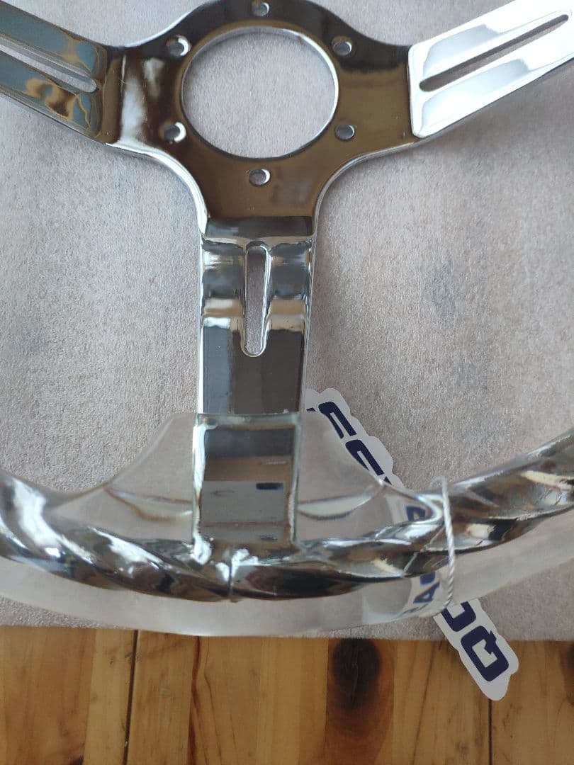 新品・現品限り! アクリル ツイスト ステアリング ① MOMO ピッチ70