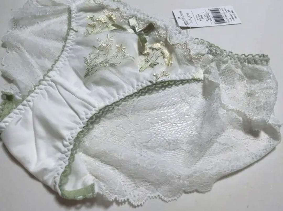 藤原ましろ* エラシリーズ(スリップ・ブラ・ショーツ)