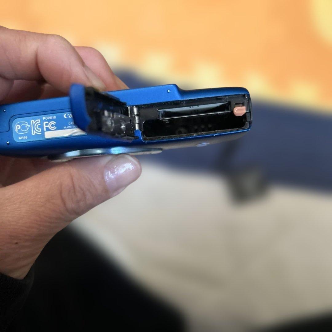 Canon IXY 90F 青 コンパクトデジタルカメラ ジャンク　本体のみ