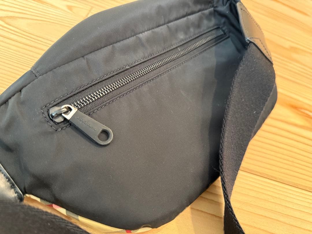 kwBURBERRY ボディバッグ・ウエストポーチ　ショルダーバッグ