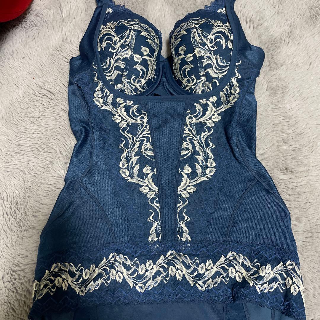 ヒロ　MARUKO リベルディーニュ　ボディシェーパー　E75 新品未使用