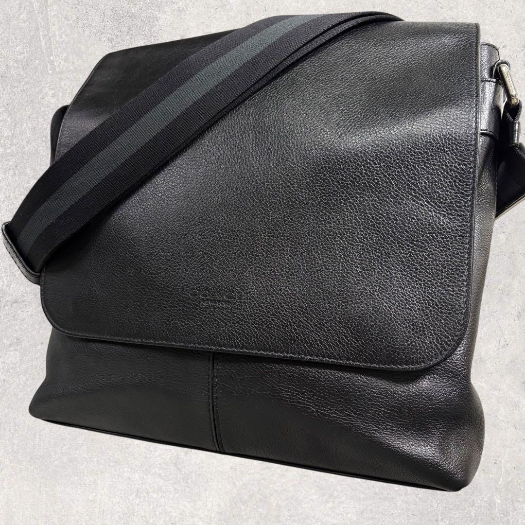 えびふらいCOACH チャールズ メッセンジャーバッグ シボ革黒 A4