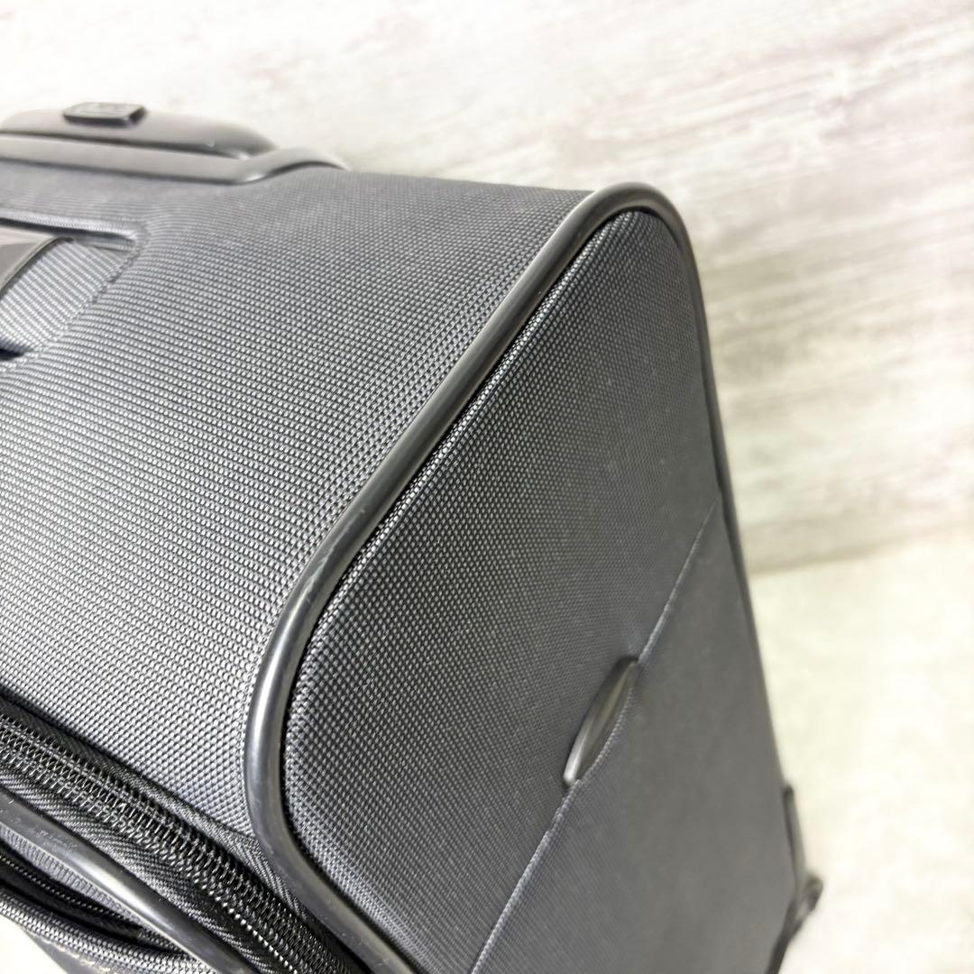 未使用級✨Stratic ストラテイック　軽量　スーツケース　40L