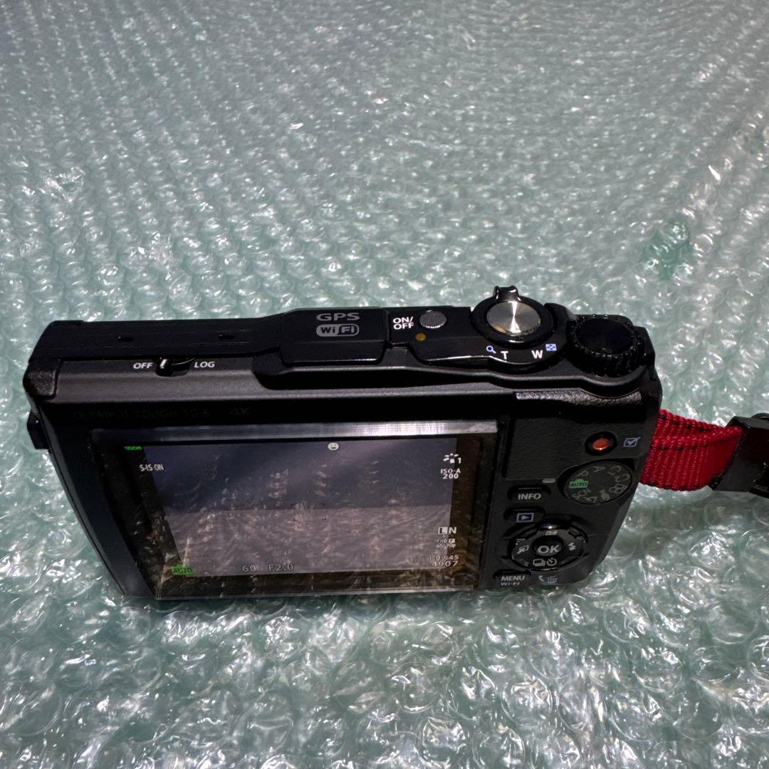 美品　オリンパス　デジタルカメラ TOUGH 型番：IM 015