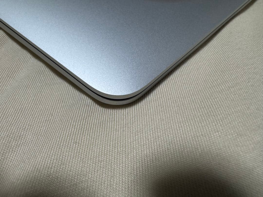 ほぼ未使用品 MacBook Air M1 8GB 256GB シルバー