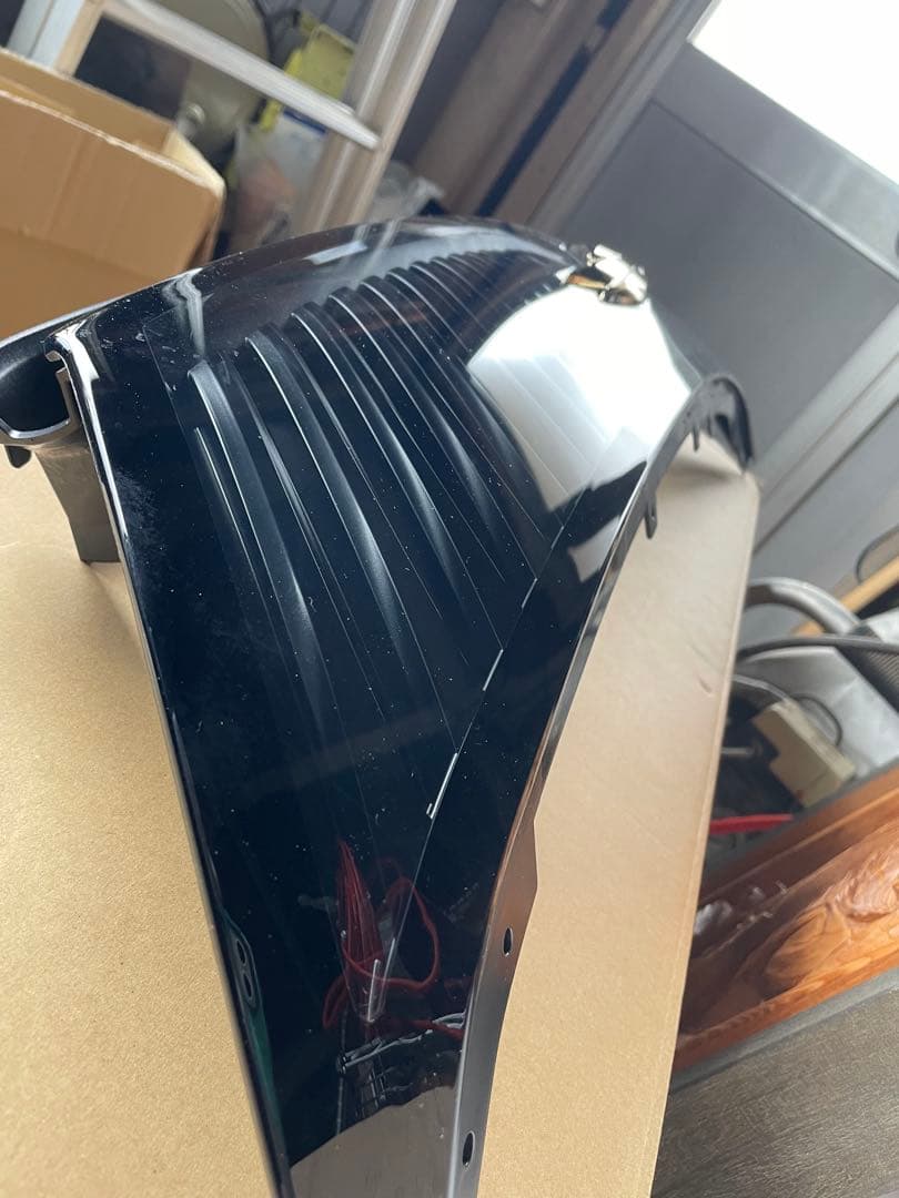 ハリアー 多分60前期 フロントグリル 新車外し