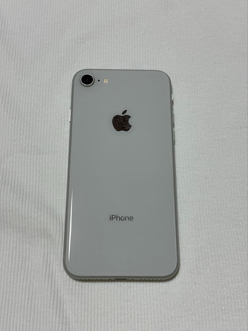 iPhone8シルバー64GB SIMロックなし付属品箱等無し