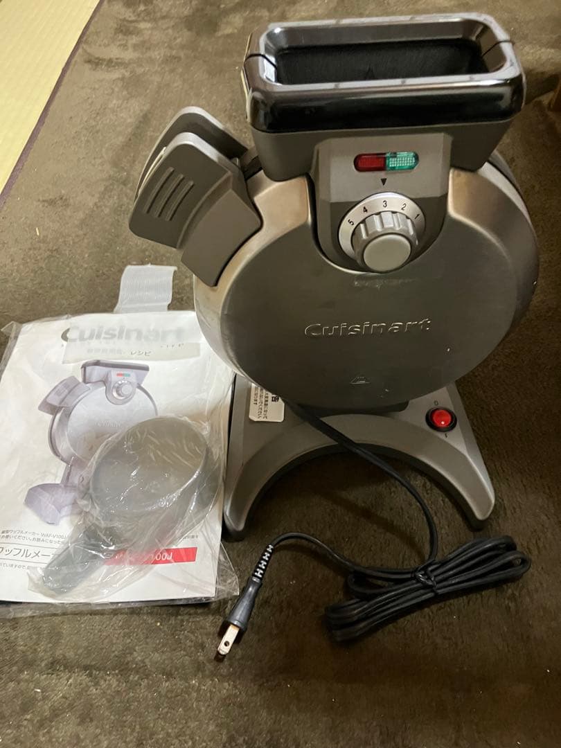 未使用　展示品　説明書付　クイジナート　縦型ワッフルメーカー　WAF-V100J