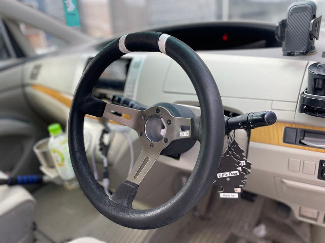 momo ステアリング ドリフト33パイ　bk