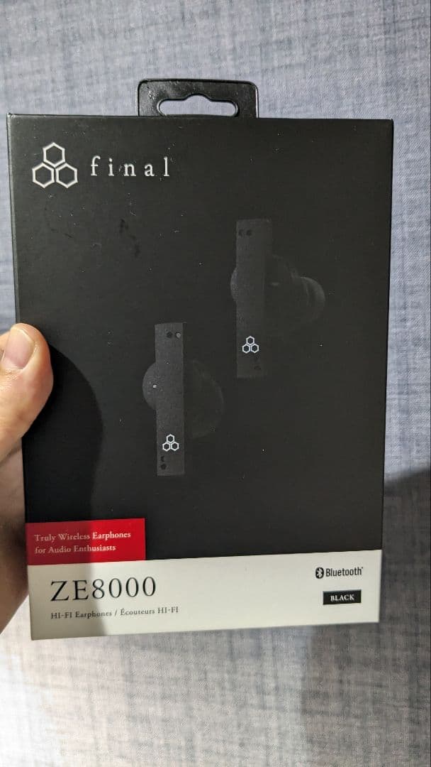 final ZE8000 ブラック ワイヤレスイヤフォン