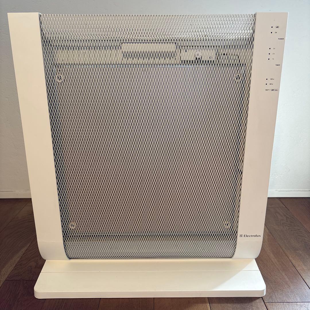 Electrolux エレクトロラックス　遠赤外線パネルヒーター