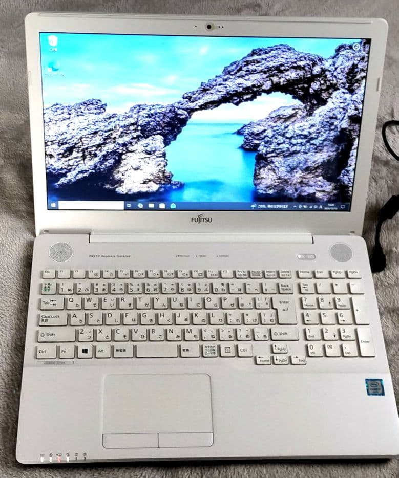 (値下げ)富士通FMV LIFEBOOK AH50/X FMVA50XWP