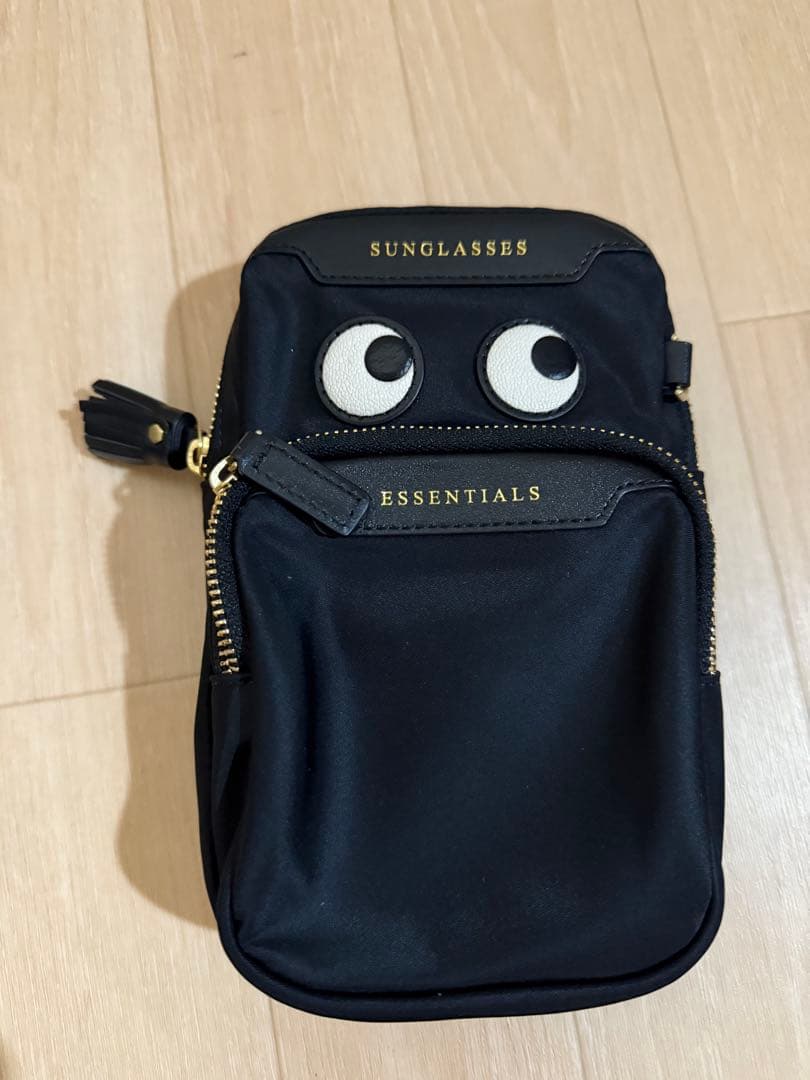 アニヤハインドマーチ eyesボディーバック