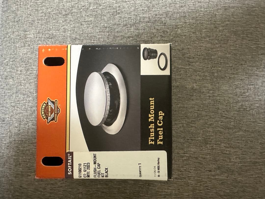 フラッシュマウント燃料キャップ ブラック
