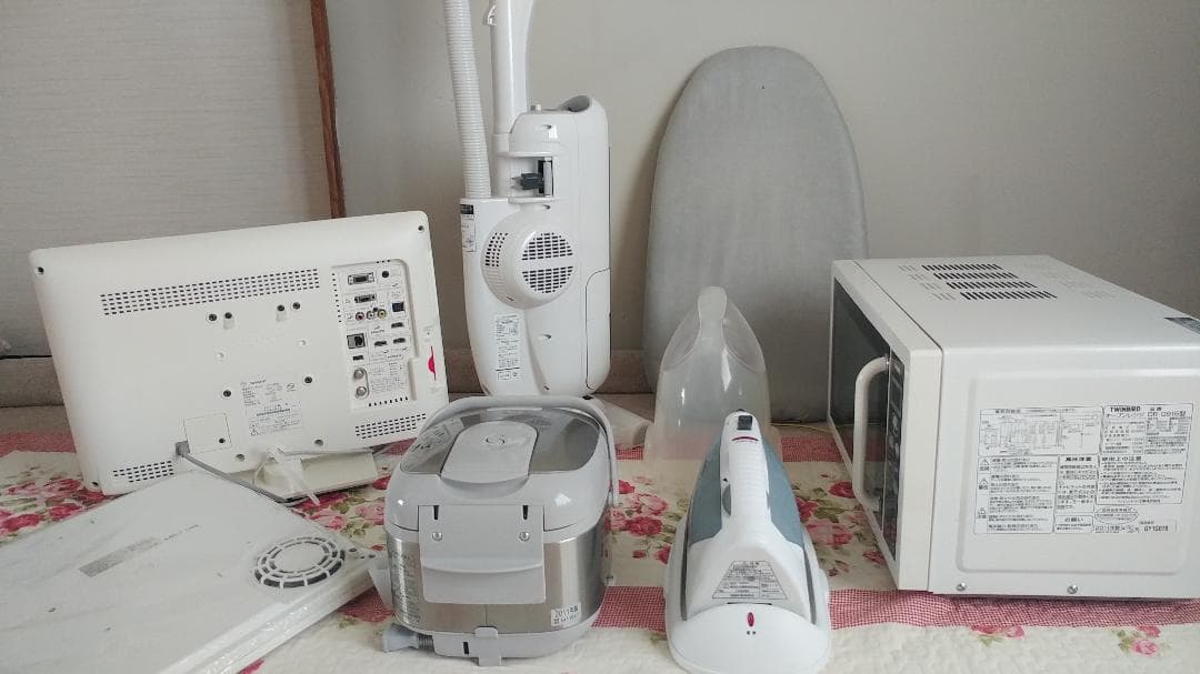 電化製品(テレビ 電子レンジ 掃除機 IHコンロ 炊飯器 アイロン)