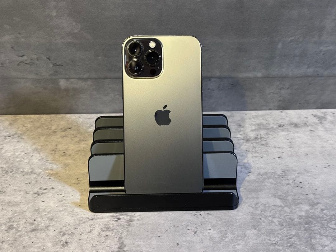 iPhone 13 Pro Max バッテリー100% 本体