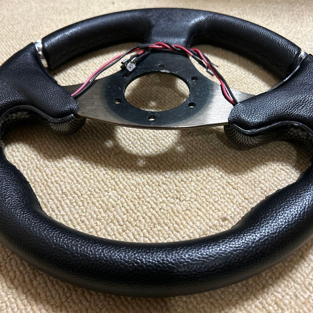 r*7様 momoスポーツステアリングホイール 本体300mm