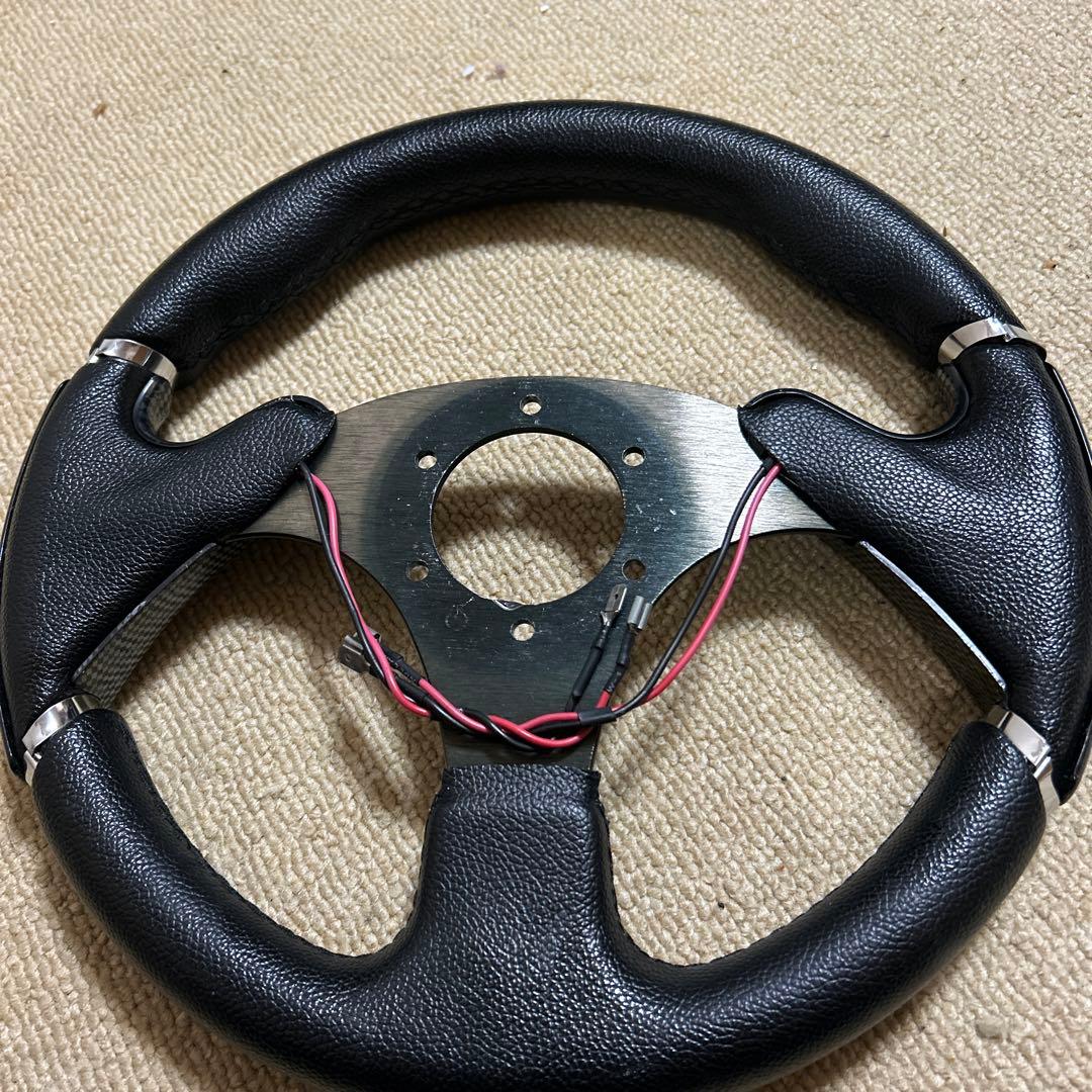 r*7様 momoスポーツステアリングホイール 本体300mm