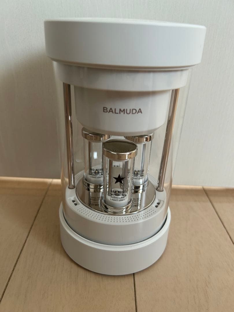 バルミューダ　BALMUDA　M01A-WH ワイヤレススピーカー 白