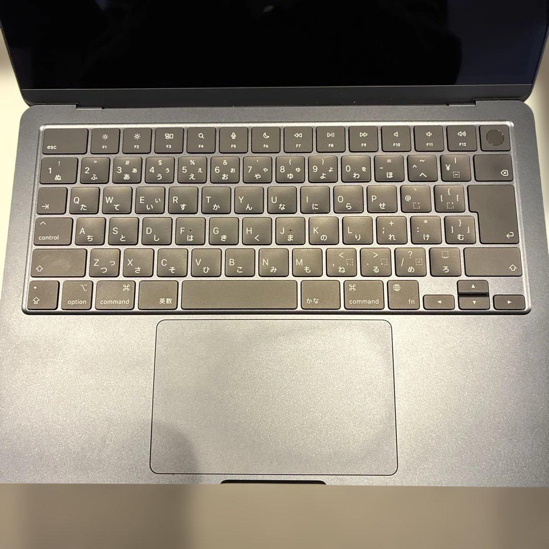 MacBook Air M2 13.6インチ 16GB / 256GB SSD