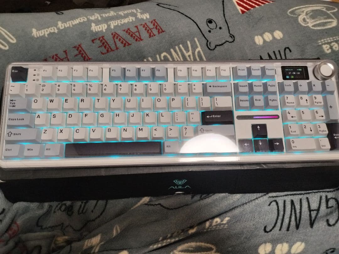 Aula F108 pro RGBバックライト メカニカルキーボード 本体