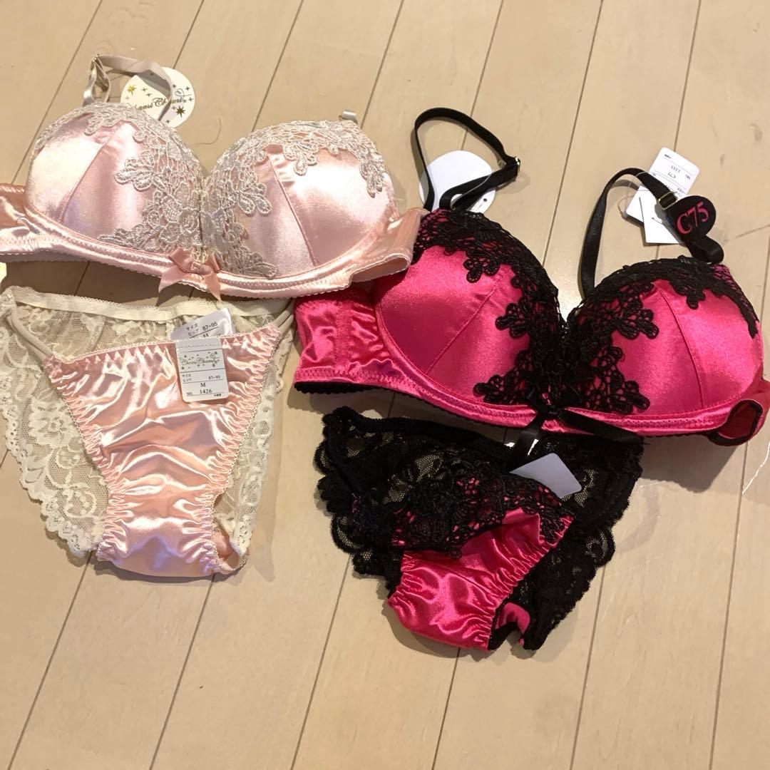 ☆新品未使用品☆ブラジャー＆ショーツまとめ売り計19点！！さらにおまけ！？