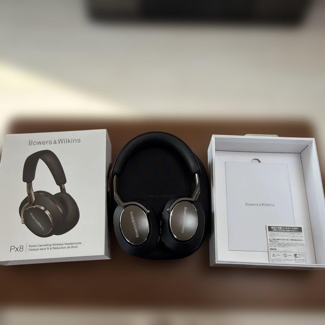 ヘッドホン Px8 BLACK