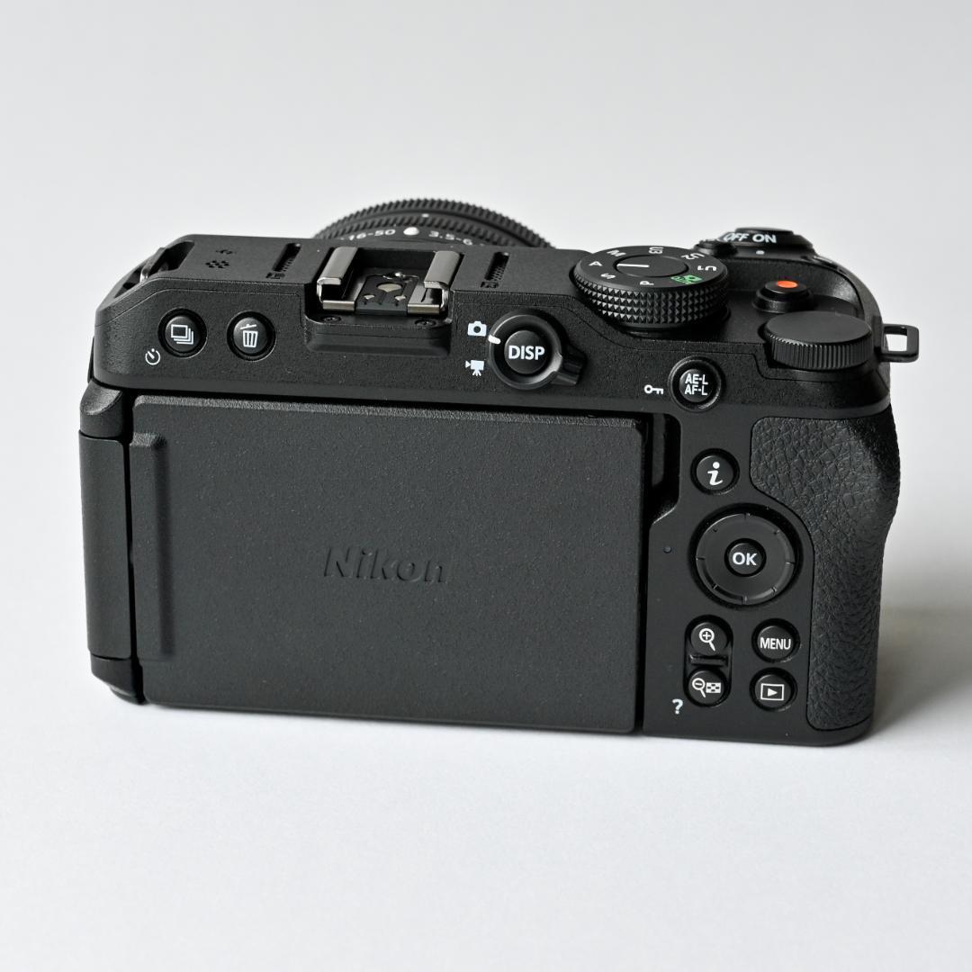 Nikon Z30 ボディ+16-50mmレンズ★シャッター回数 339★