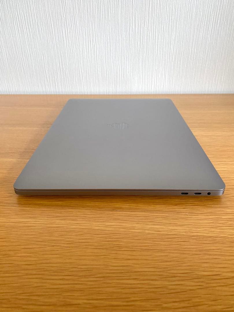 MacBook Pro 本体　美品未使用に近い　バッテリー良好　上位パソコン