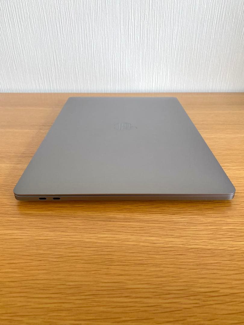 MacBook Pro 本体　美品未使用に近い　バッテリー良好　上位パソコン