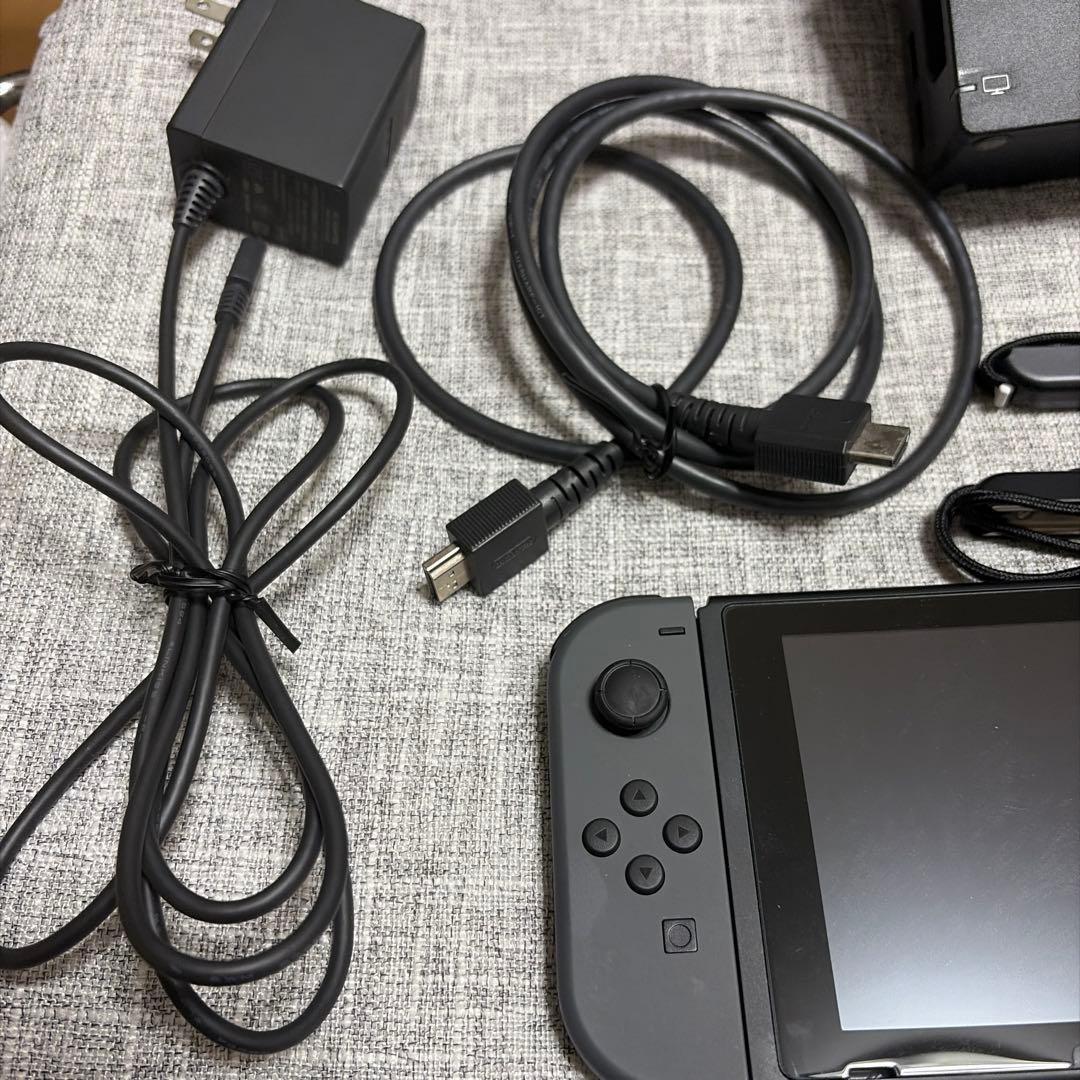 グレーのNintendo Switch本体