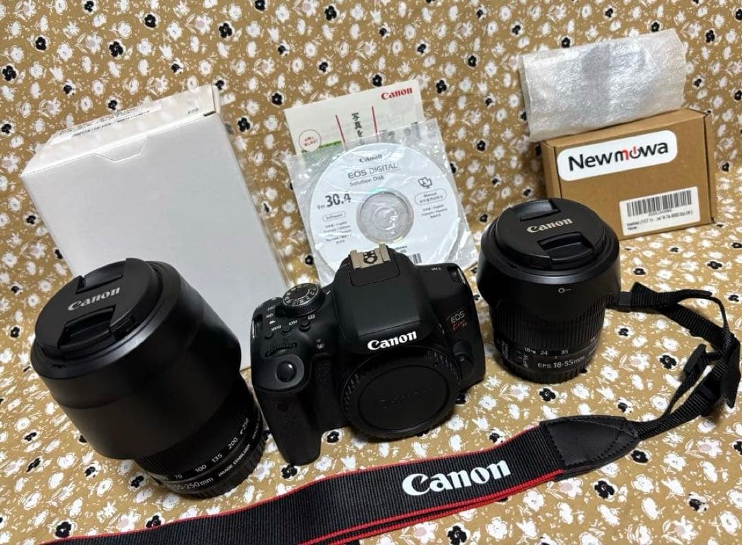 Canon EOS Kiss X8i (W)﻿ダブルレンズセット 一眼レフカメラ