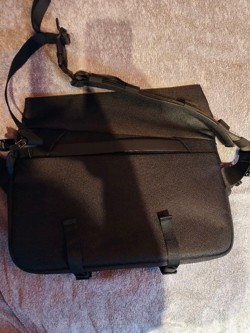 NIID R1 RADIANT MEGA SLING ブラック