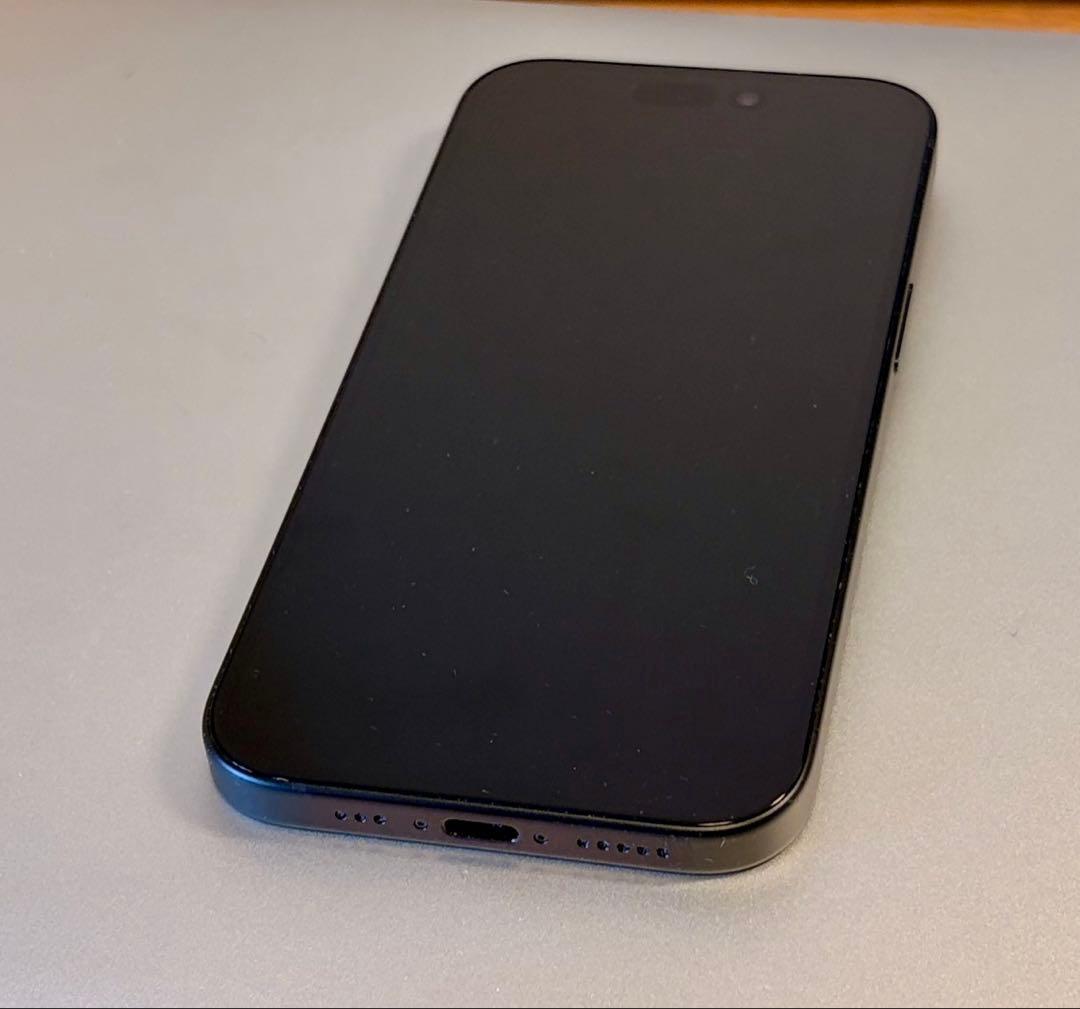 iPhone 15 ブラック 128GB 本体　SIMフリー