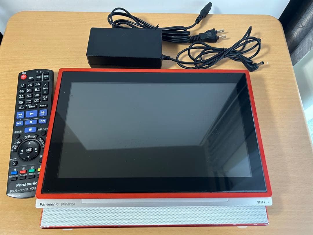 パナソニック 10型 ポータブルTV BDプレイヤー DMP-BV200