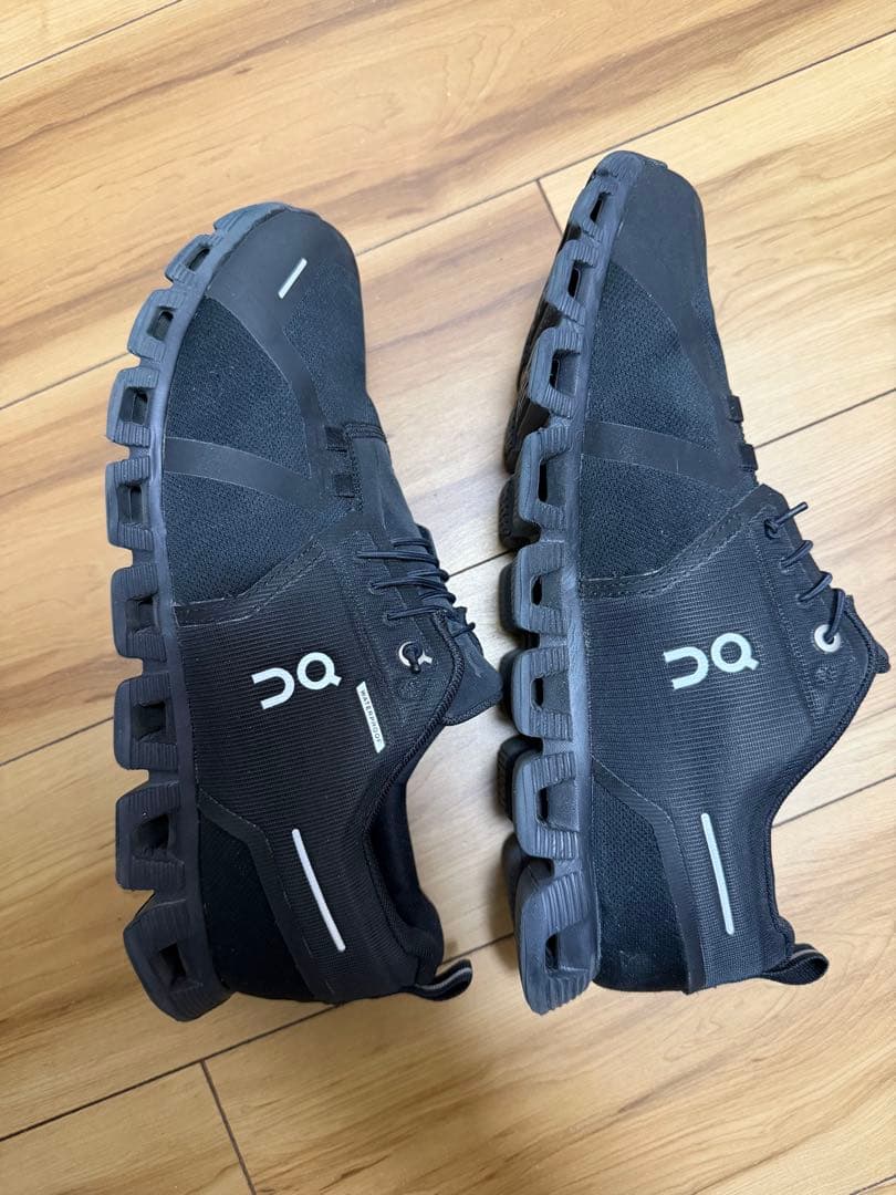 美品　on cloud5 water proof ウォータープルーフ