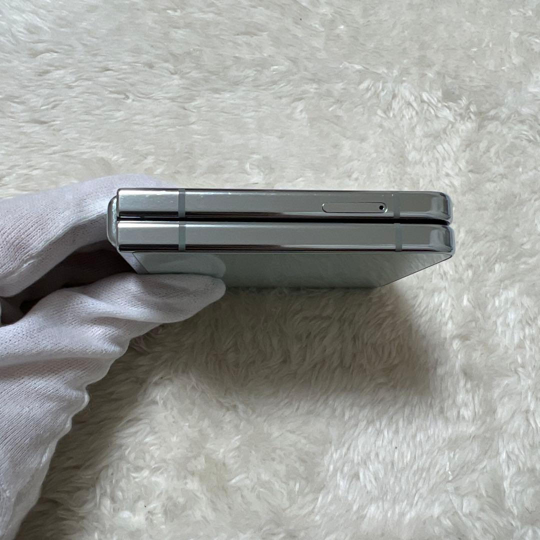 Galaxy Z Flip5 256GB ミント i44