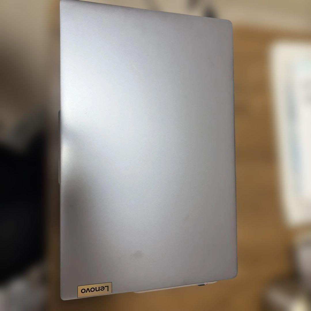 レノボIdeaPad Slim 3 16GB 512GB SSD・15.6型