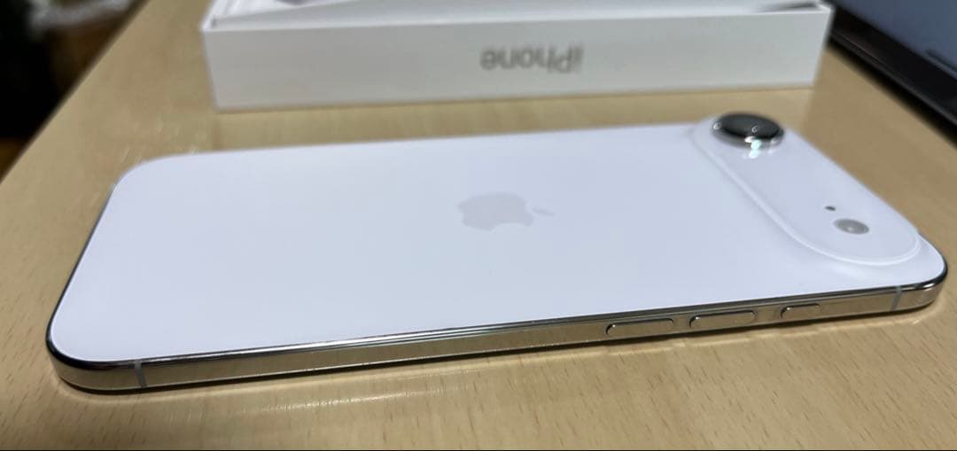 iPhone Air 256G クラウドホワイト　SIMフリー
