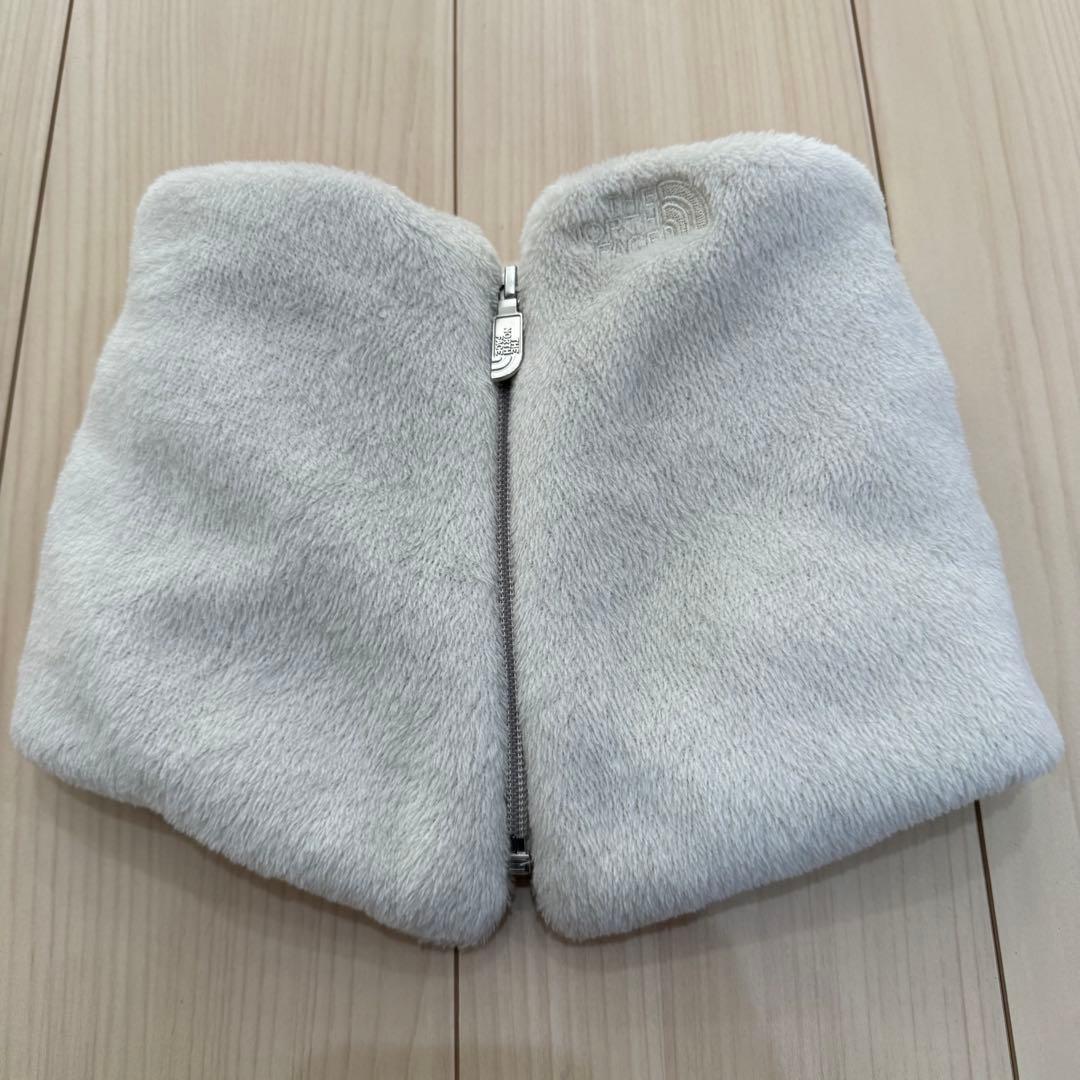 ノースフェイス　バーサミッドネックゲイター　ホワイト