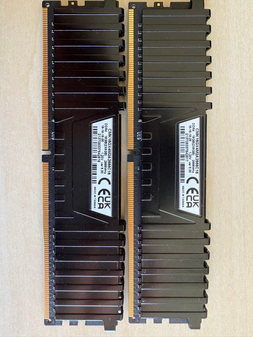 メモリー CORSAIR Vengeance DDR4 16GB(8GBx2) 2666