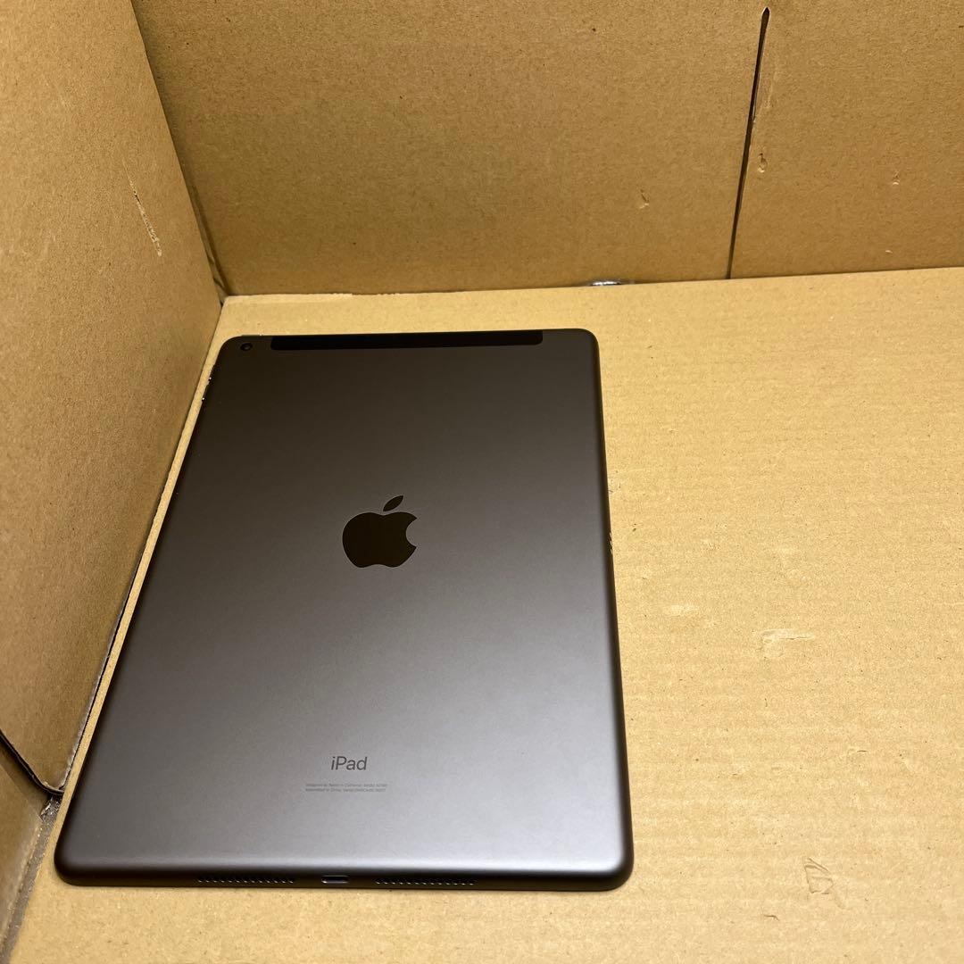 iPad (第７世代)Wi-Fi + Cellular 32GB スペースグレイ