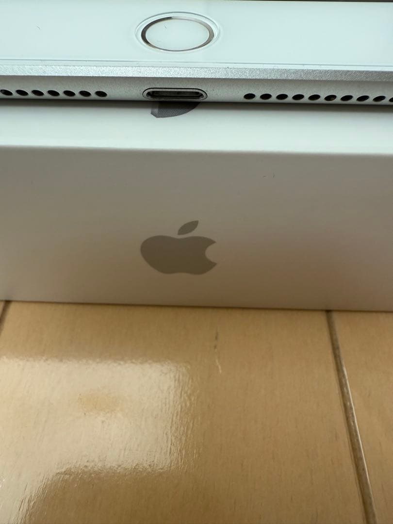 【極美品】Apple iPad 第6世代 Wi-Fiモデル